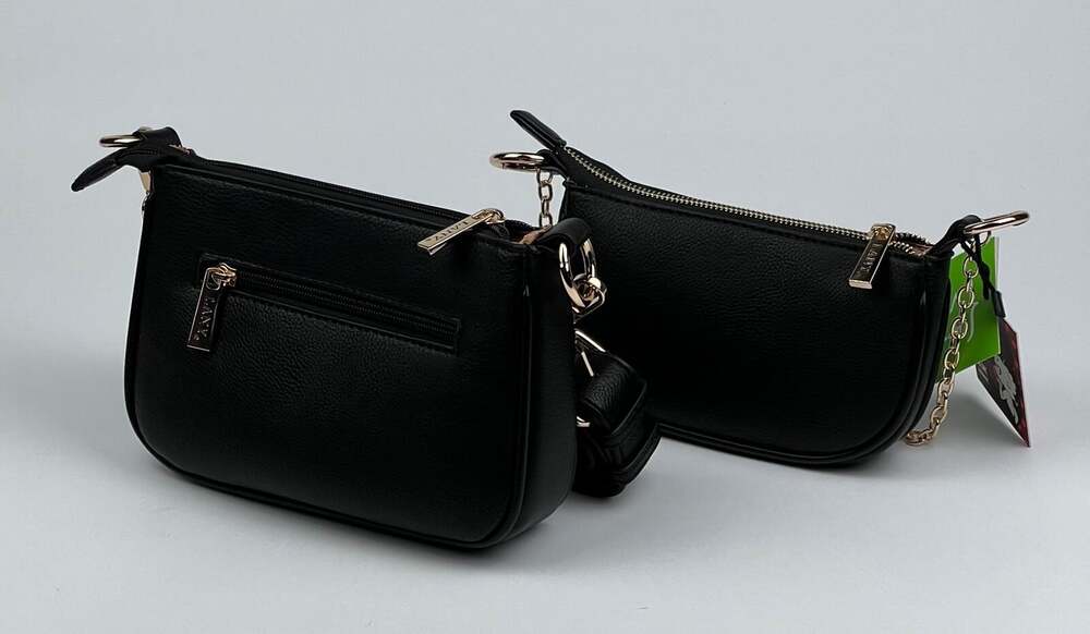 NEW! Betty Boop Womens Lany Vegan Crossbody with Chain Shoulder Bag - Picture 3 of 5